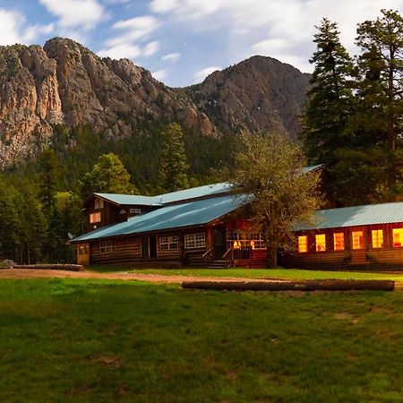 Corkins Lodge Chama Экстерьер фото