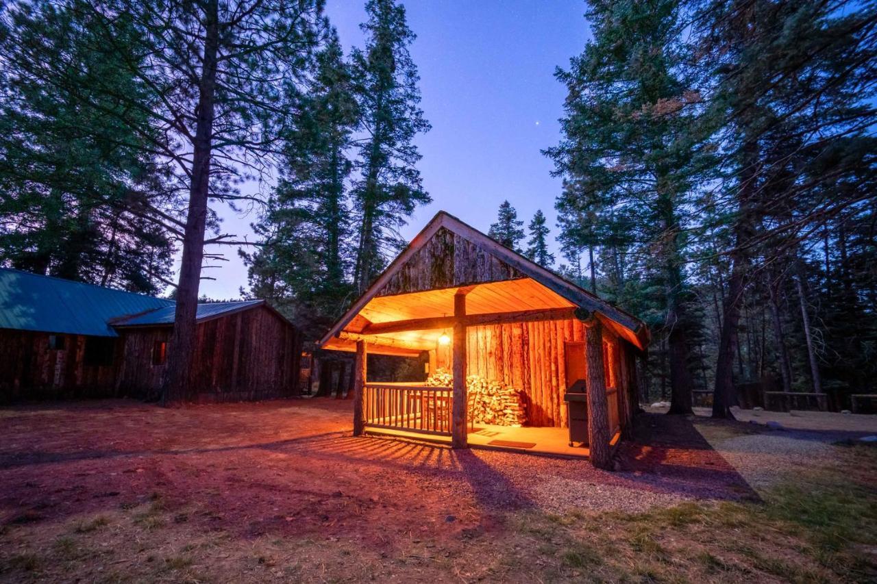 Corkins Lodge Chama Экстерьер фото