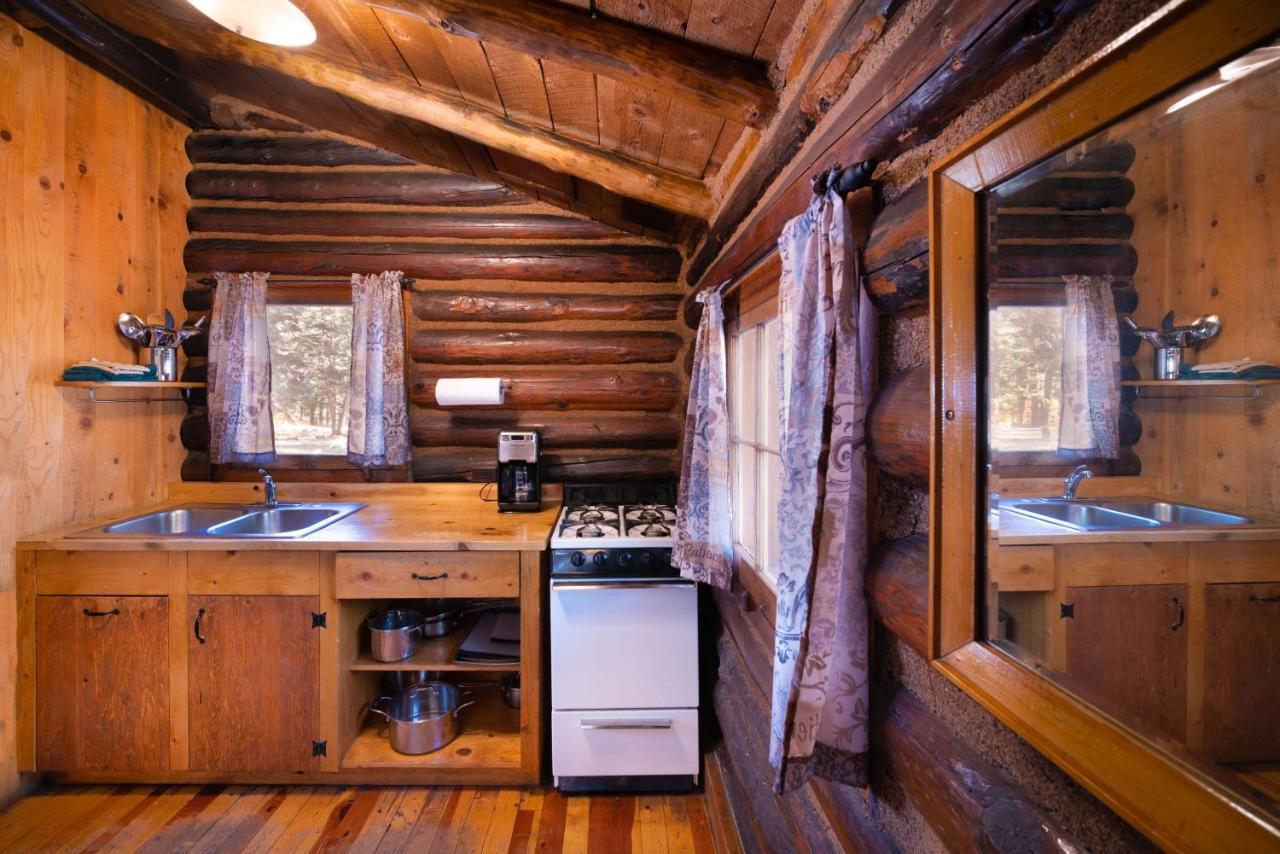 Corkins Lodge Chama Экстерьер фото