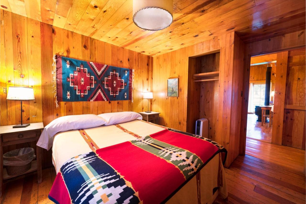 Corkins Lodge Chama Экстерьер фото