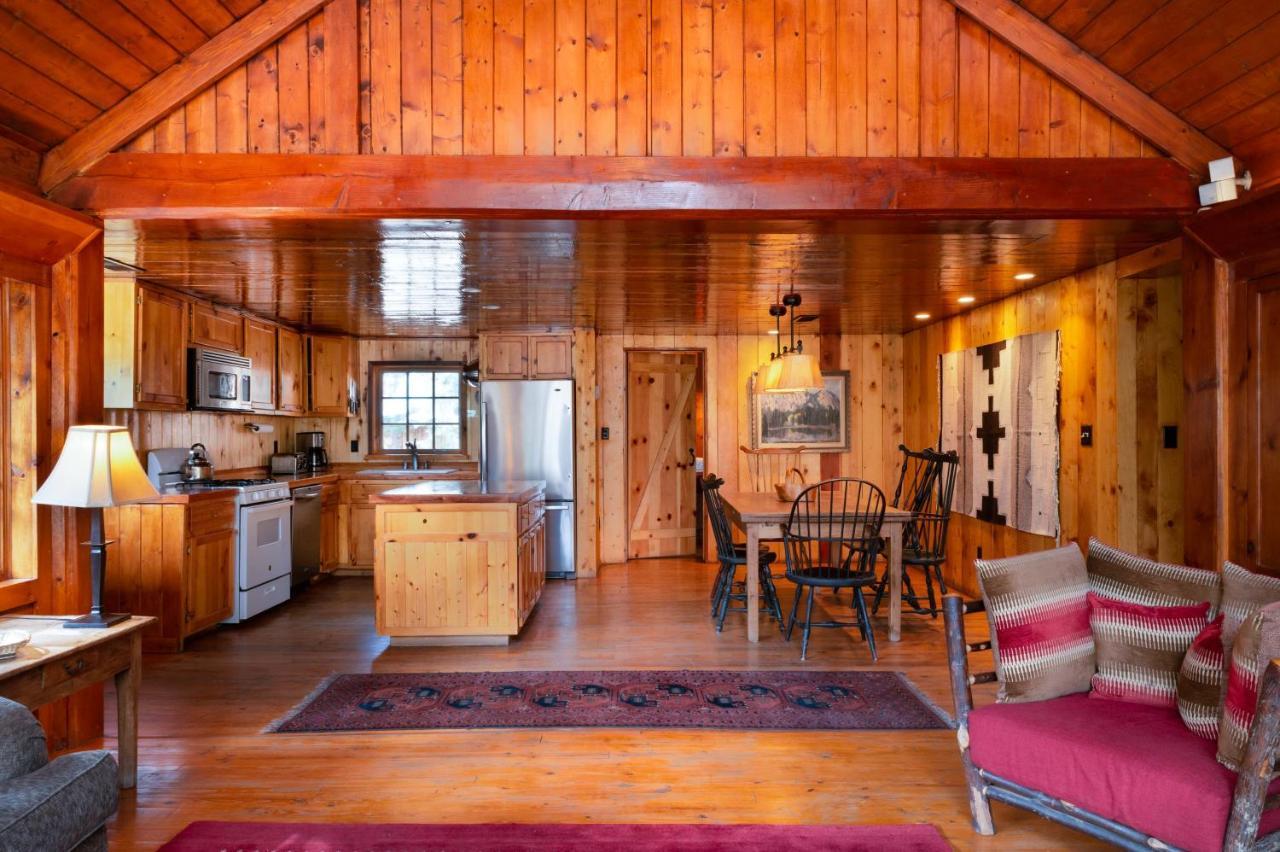 Corkins Lodge Chama Экстерьер фото