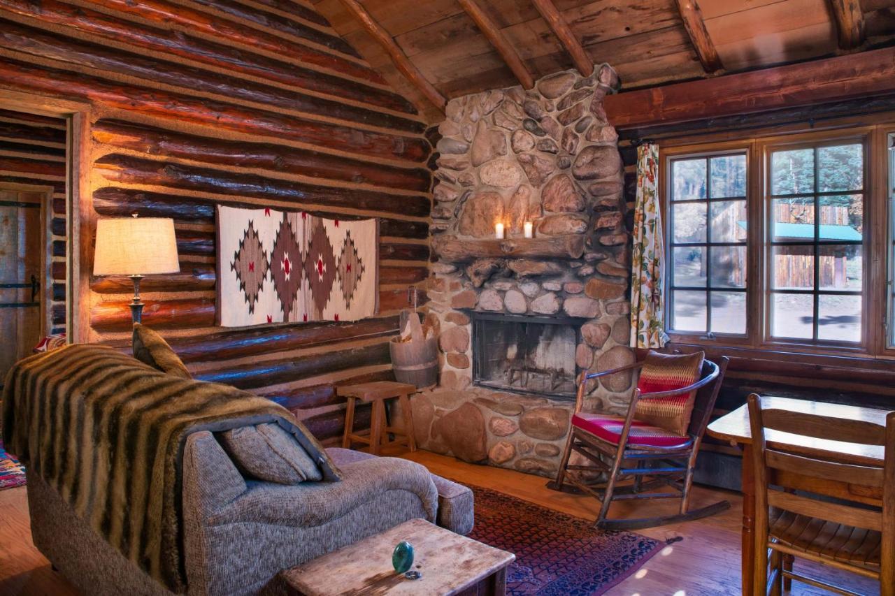 Corkins Lodge Chama Экстерьер фото