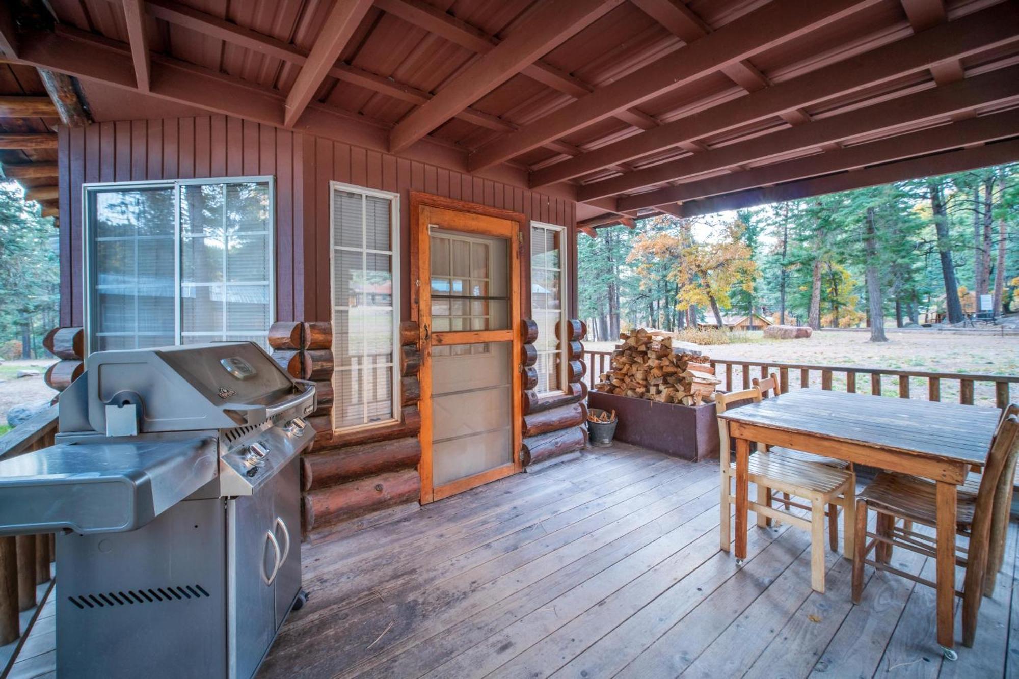 Corkins Lodge Chama Экстерьер фото